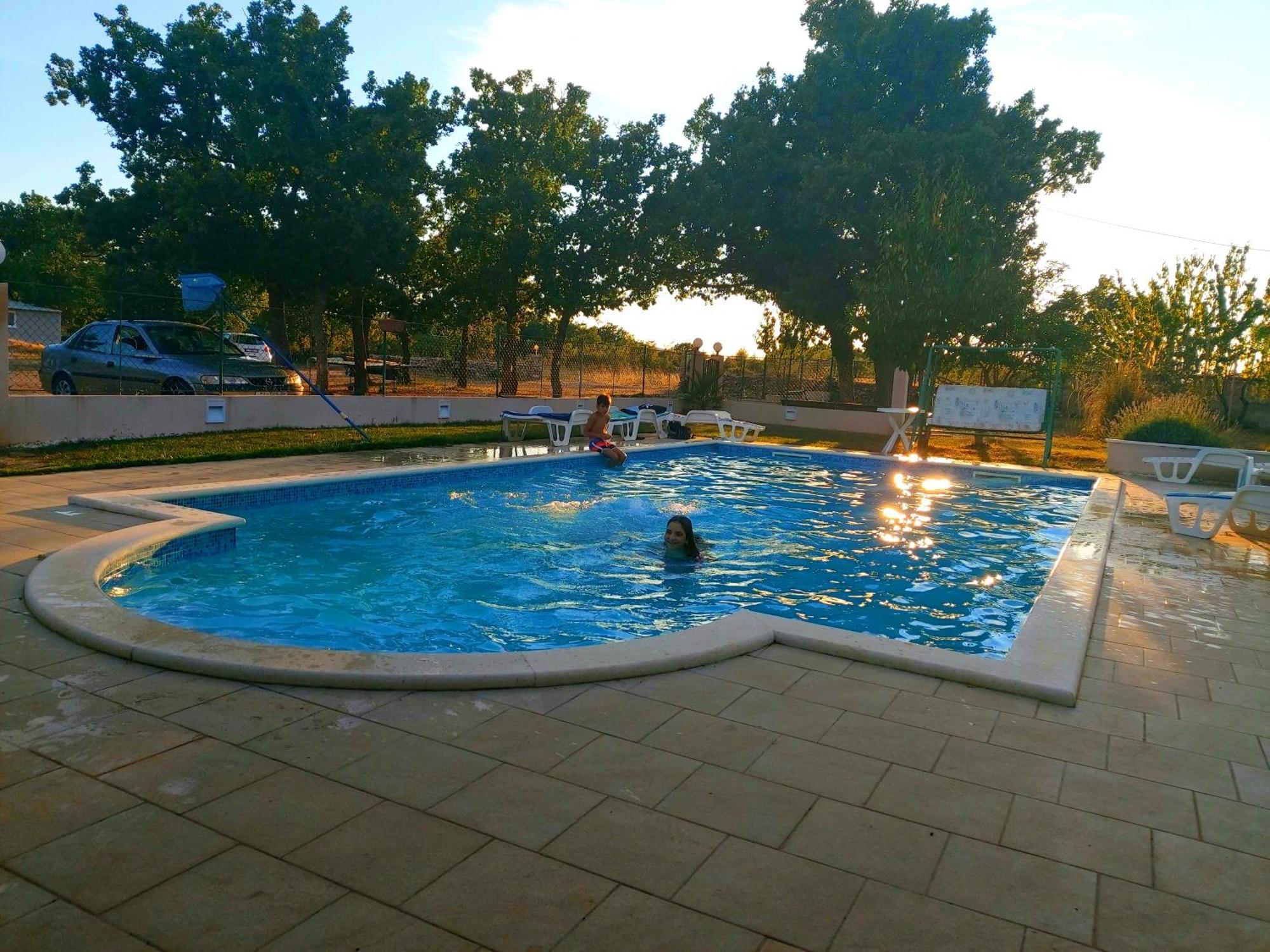Kaja House Apartments Lozovac Phòng bức ảnh
