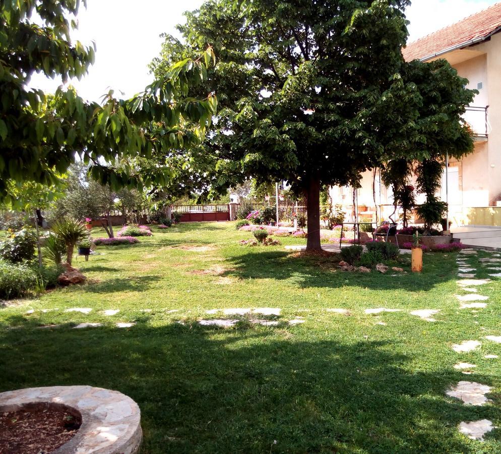 Kaja House Apartments Lozovac Ngoại thất bức ảnh