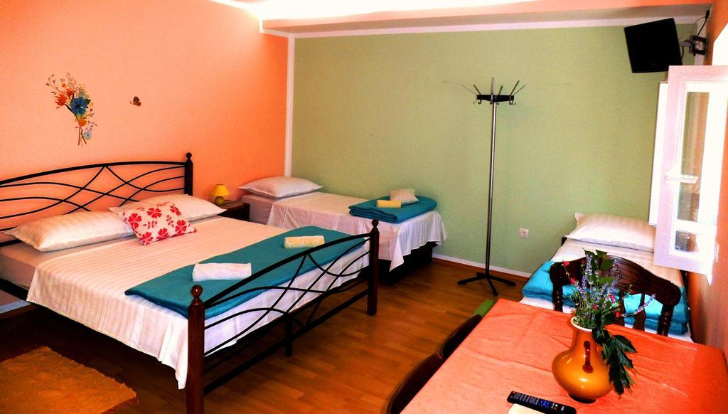 Kaja House Apartments Lozovac Phòng bức ảnh